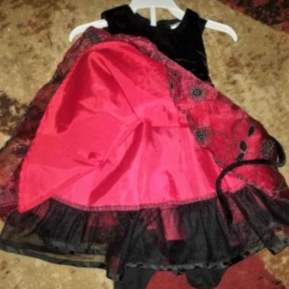 2T - Girls Beautiful Christmas Deep Red Rose and Black Dress - Picture 2 of 3